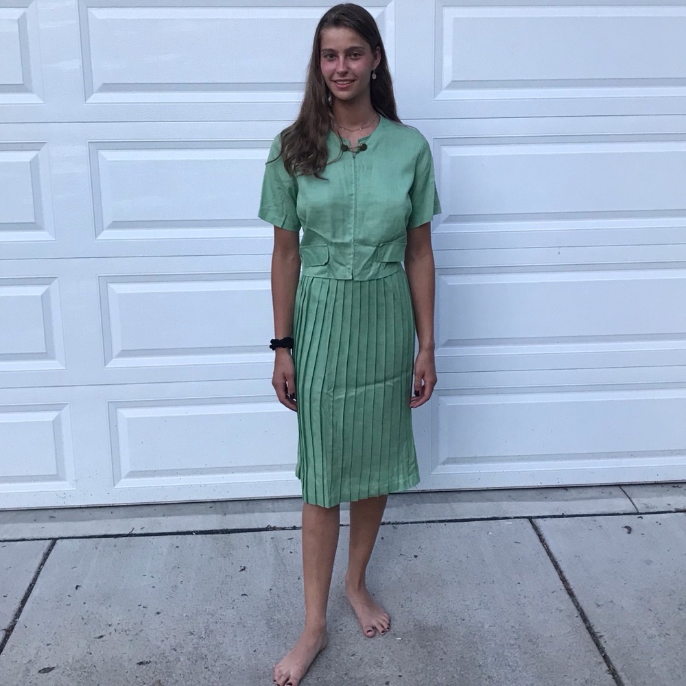 Vintage 1950 1960 turquoise pleated midi skirt set